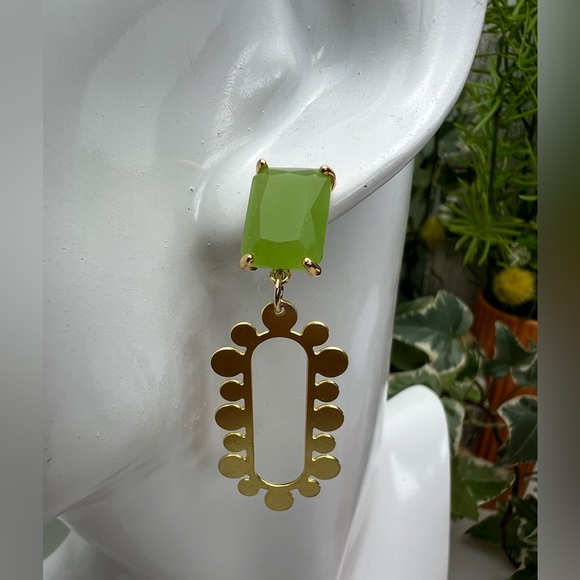 Delicate Flirty Art Deco Brass Earrings - Floral Elegant Drop Earrings - Picture 8 of 17